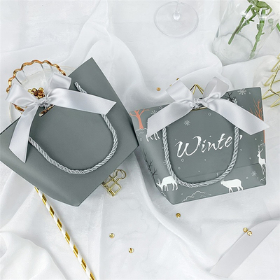 Düz Tabanlı 26x12x33cm 120g CMYK Non Woven Kağıt Torba